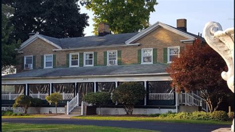 julia's bed and breakfast in hubbard|julia's hotel.